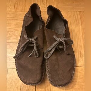 Clarks Dessert Originals
Brown Suede 
Men’s Size US 12
Gently Worn